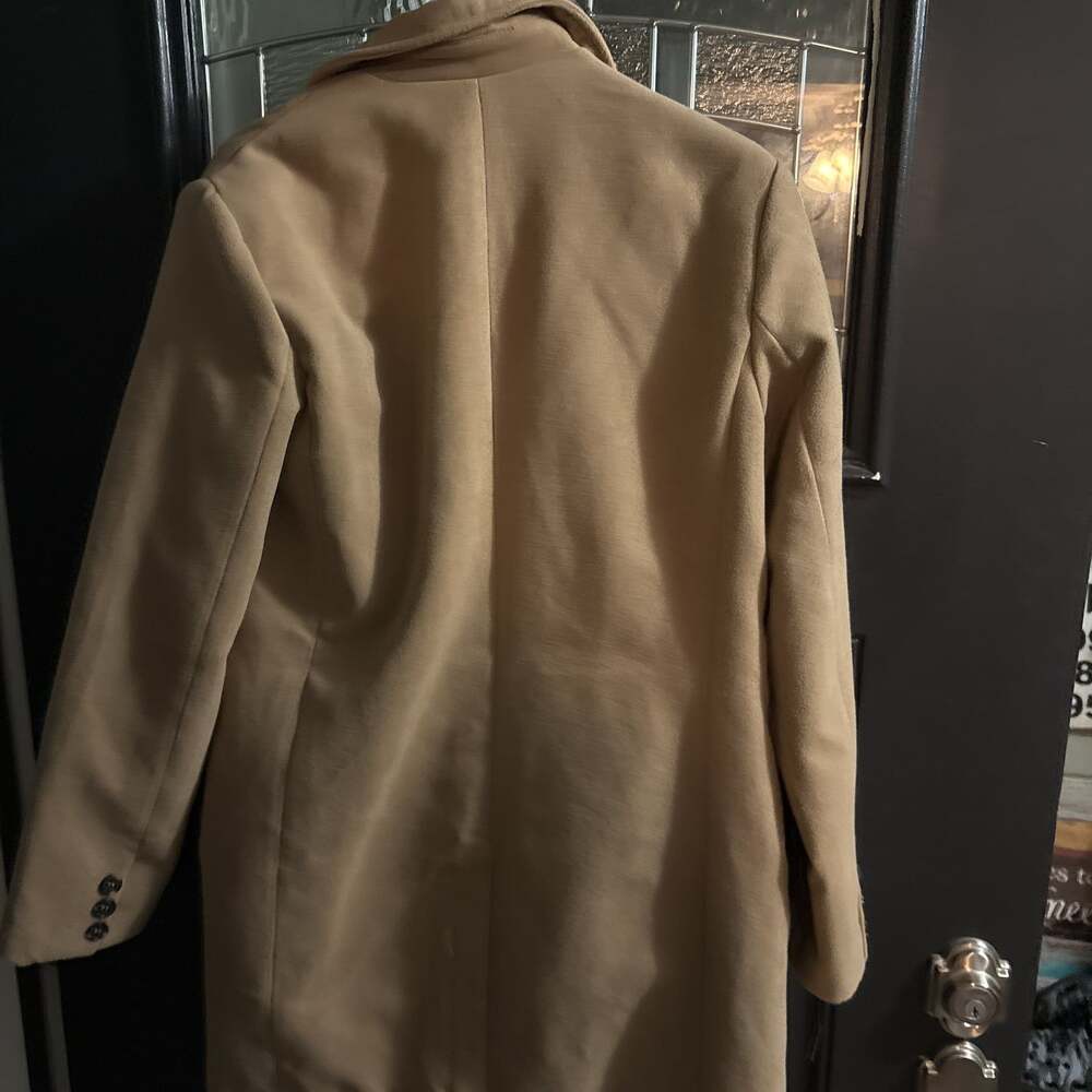 Jackets & Coats - Picture 2 of 3
